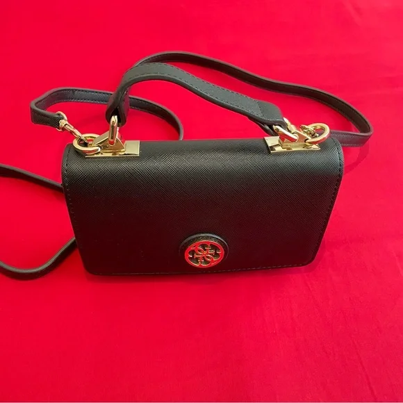 Guess Shoulder Bag in Black - Picture 5 of 6